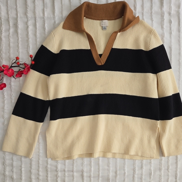 Striped V-Neck Sweater - Black and Cream - Picture 3 of 8